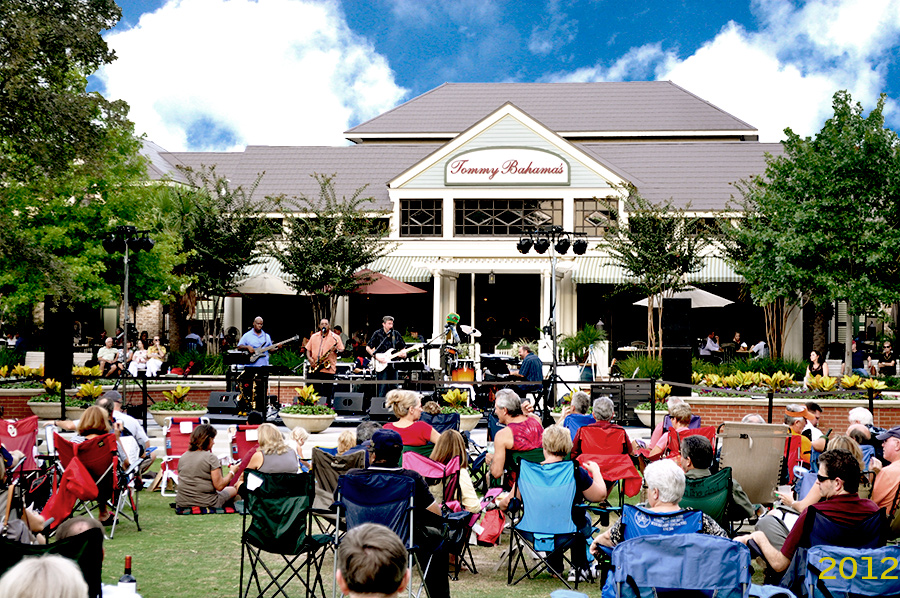 Live Music at Central Park in Market Street